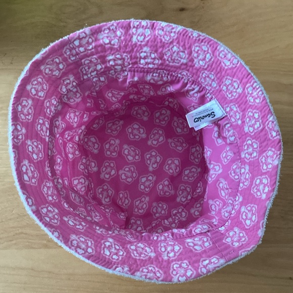 Sanrio Hello Kitty Bucket Hat - Picture 5 of 8